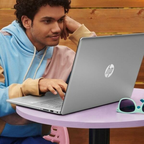 Laptop HP 9A2F7EA 17" Intel Core i3 8 GB RAM 512 GB SSD - Image 5