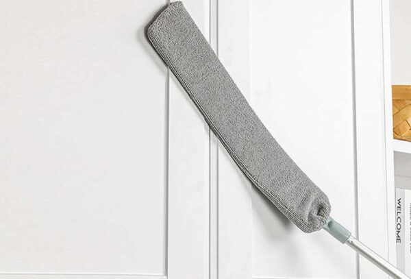 Telescopic dust brush with two attachments - Image 6